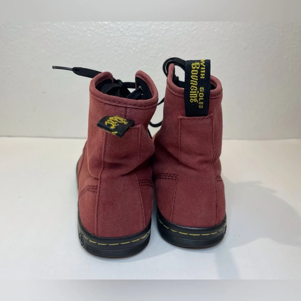 Dr. Martens Women’s Shoreditch Canvas Casual Boots Size‎ 7